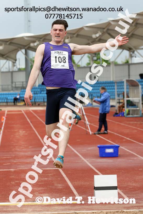 Senior mens long jump, Northern Championships, Sport City, Manchester. Photo: David T. Hewitson/Sports for All Pics